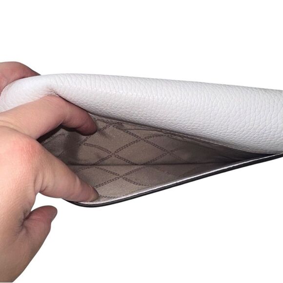 |NWT| MICHAEL KORS Optic White Jet Set Flap Crossbody Leather Bag - Picture 10 of 10